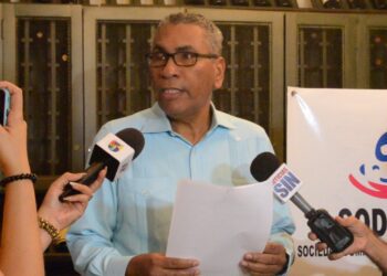 Neonatologos respaldan paro en hospital Materno de Mao