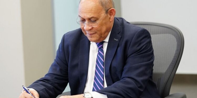 El INFOTEP firma acuerdo con universidad de Estados Unidos