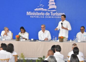 Presidente Abinader y el ministro Collado inauguran obras en Miches