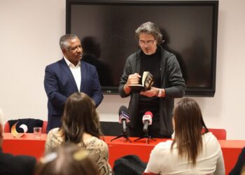  Poeta dominicano, primer latinoamericano con el “Premio Internacional de Poesía de la Ciudad de Milán 2022”