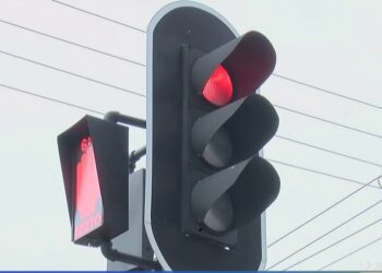 Anuncian instalación de red de semáforos inteligentes para el 2023