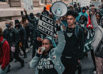 Expertos de la ONU reclaman a los gigantes de las redes sociales