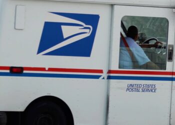 Correo EUA aumenta y la vez rebaja precios por servicios a partir de este domingo