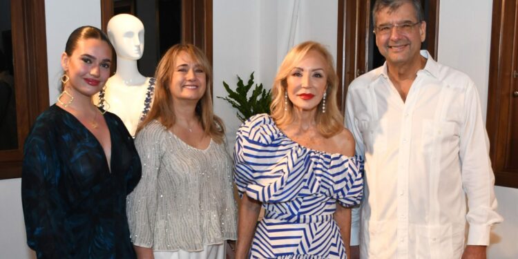 Club Hemingway presenta "El Armario de Carmen Lomana" 