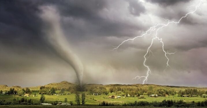 Anuncian tormenta de nieve y tornados en regiones EUA residen miles dominicanos
