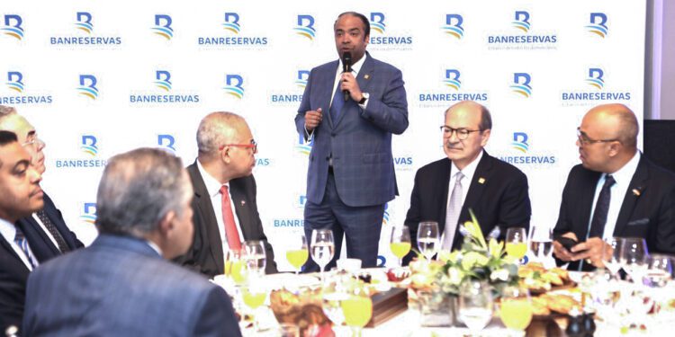 Samuel Pereyra en Fitur 2032: Banreservas cerró el 2022.  con un trillón 23 mil pesos