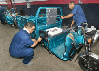 China inunda a Cuba con vehículos de propulsión eléctrica