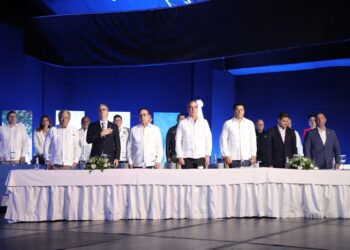 Abinader anuncia “palazos” de primeros hoteles en Pedernales