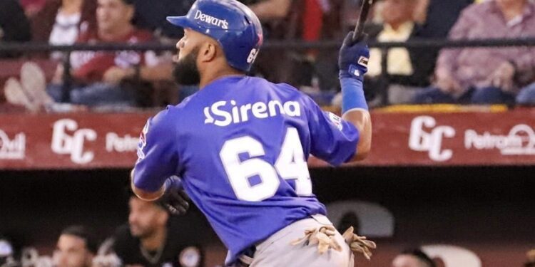 Pobre defensa y bates caídos llevan a sucesivas derrotas a las Águilas