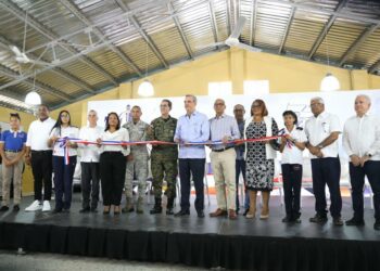 Abinader inaugura obras en provincia Santo Domingo