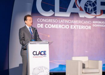 Ministro de Industria y Comercio resalta alianzas con la banca múltiple para fomentar empresas