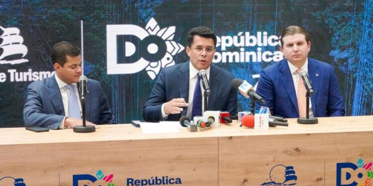 "La Feria más fructífera para RD": Collado  anuncia 3,445 millones de dólares en inversiones en FITUR 