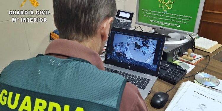 Desarticulan en España banda de dominicanos robaba datos bancarios