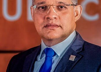 Llaman a estar alerta ante “propuestas de negocios o amor” por medios electrónicos