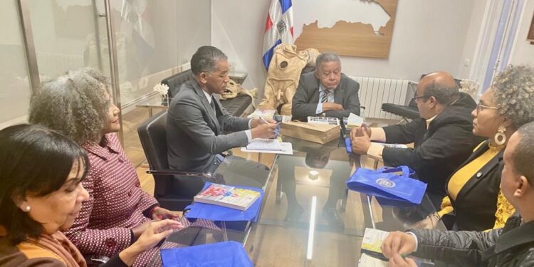 Embajador dominicano en España anuncia apoyo Clúster Turístico de San Cristóbal