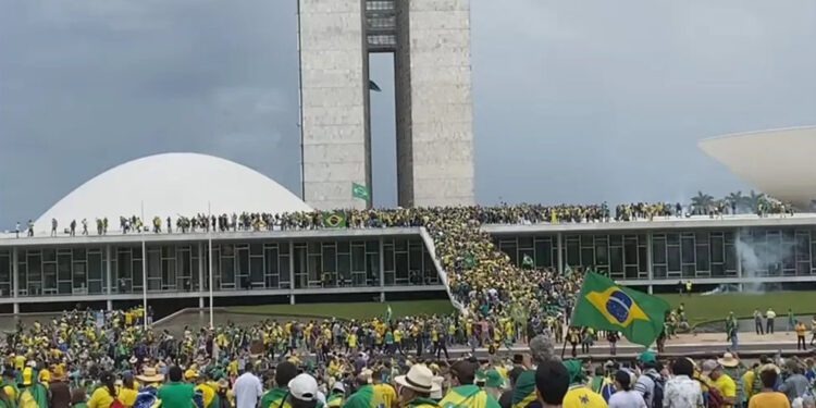 Codena global a asalto de bolosonaristas contra instituciones en Brasil