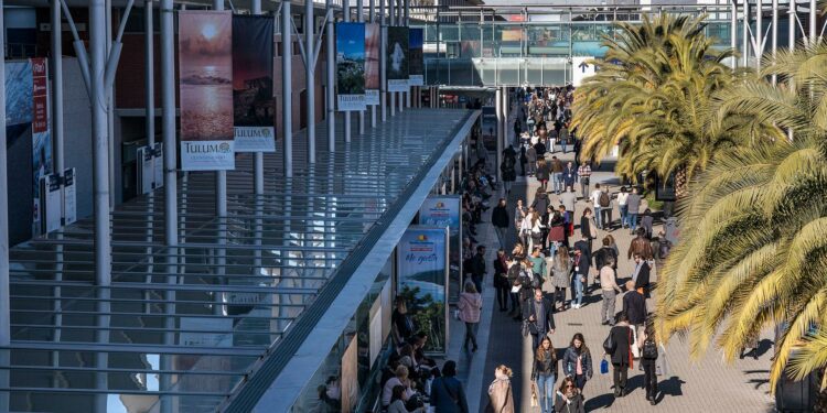 FITUR 2023 en Madrid, presenta una agenda provocativa.