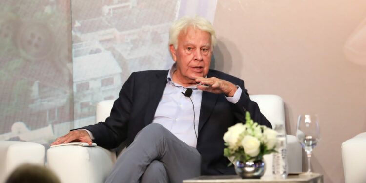 Felipe González: “No se puede atribuir a RD responsabilidad de solucionar problema de Haití”