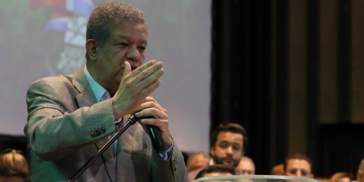 Fuerza del Pueblo celebra encuentro de dirigentes