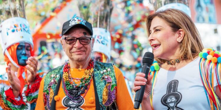 Ritmos y colorido durante carnaval del Distrito Nacional 