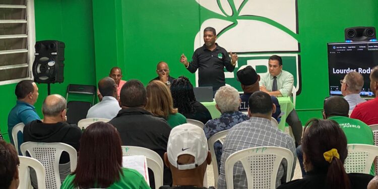 Fuerza del Pueblo en Puerto Rico realiza una reunión de trabajo