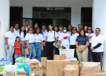 Fundación El Milagro de Isanely entrega alimentos a niños del Robert Reid Cabral