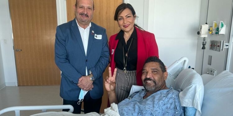 Cónsul Geanilda Vásquez se solidariza con comunicador dominicano