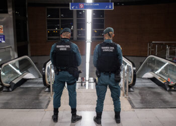 Reportan en Madrid arresto de cúpula de la banda Latin King