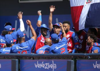Licey triunfa ante Panamá con excelente pucheo de Steve Moyers