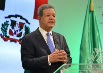 Fuerza del Pueblo enfrenta al canciller y defiende a Leonel