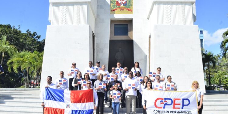 Gobierno rinde homenaje al patricio Ramon Matías Mella