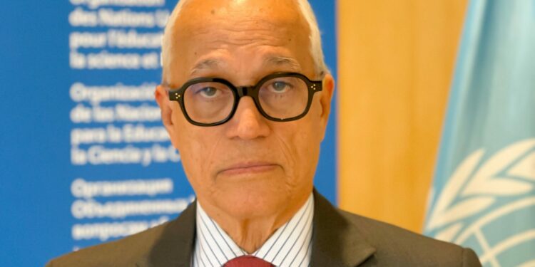 Embajador de RD ante UNESCO propone regular contenidos en plataformas Internet