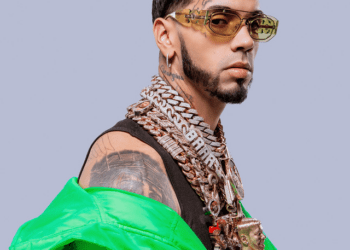 Anuel se desahoga sobre la industria y los fenómenos digitales