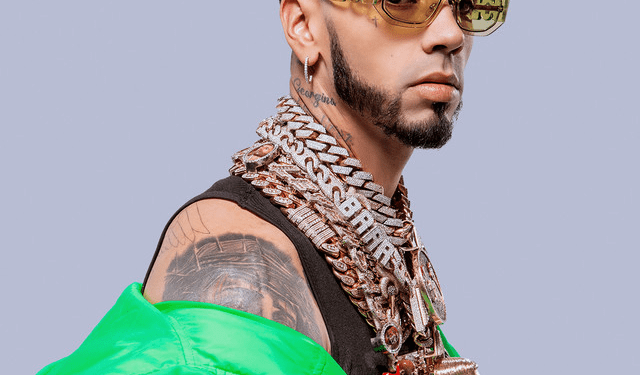 Anuel se desahoga sobre la industria y los fenómenos digitales