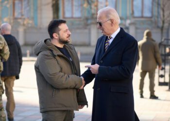 Joe Biden llega a la capital de Ucrania en medio del cese de hostilidades