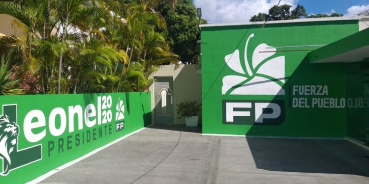 Fuerza del Pueblo indiste en que el PRM y el Gobierno compran a opositores