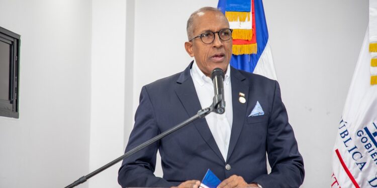 Contralor propone incluir la asignatura Antifraude y retomar la moral y cívica en las escuelas