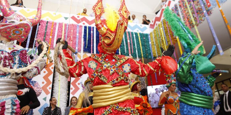 Desfile Nacional de Carnaval 2023 estará dedicado a Víctor Erarte