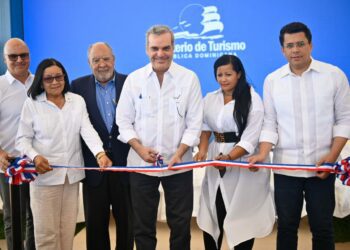 Gobierno inaugura nueva infraestructura en playas de Barahona