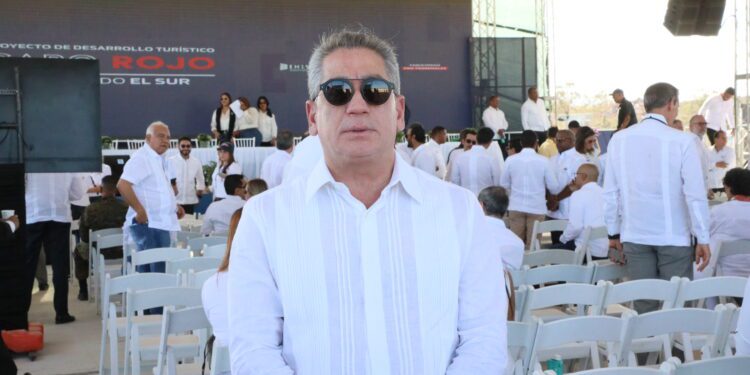 Hazoury apoya la construcción de hoteles fideicomiso Pedernales, Cabo Rojo