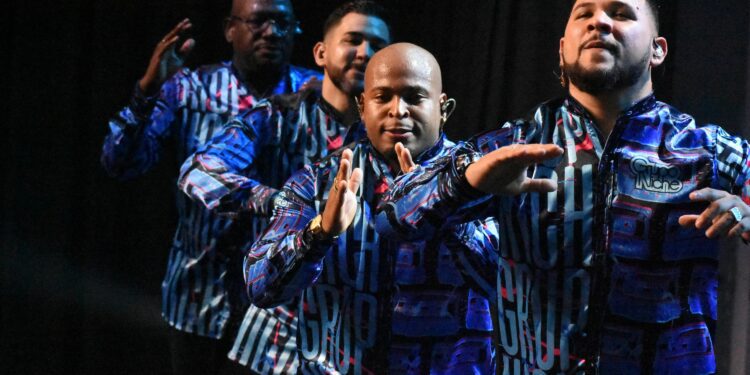 Grupo Niche derrocha salsa en el Teatro la Fiesta del Hotel Jaragua