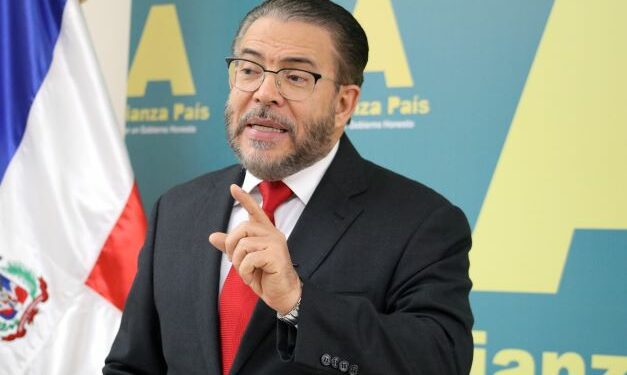 Alianza País escoge a Guillermo Moreno para los comicios del 2024