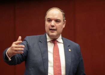 Senador clama por inversión para el turismo en Barahona