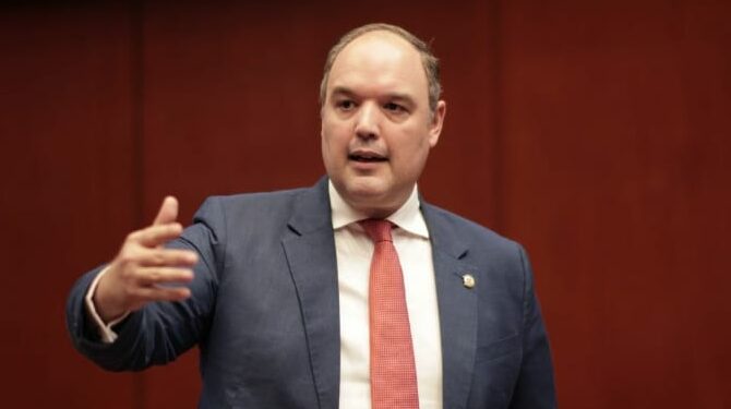 Senador clama por inversión para el turismo en Barahona