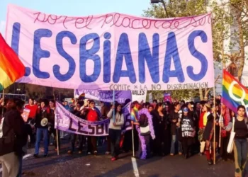 HRW denuncia ataques feroces y discriminación contra mujeres LBQ+
