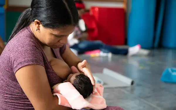 Expertos renuevan denuncias contra mercadeo de leche de fórmula