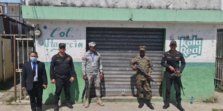 Pro Consumidor cierra negocios por bebidas provocaron dos muertes en SFM