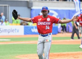 Licey asigna a Domingo Robles para tratar de revertir derrota ante Colombia