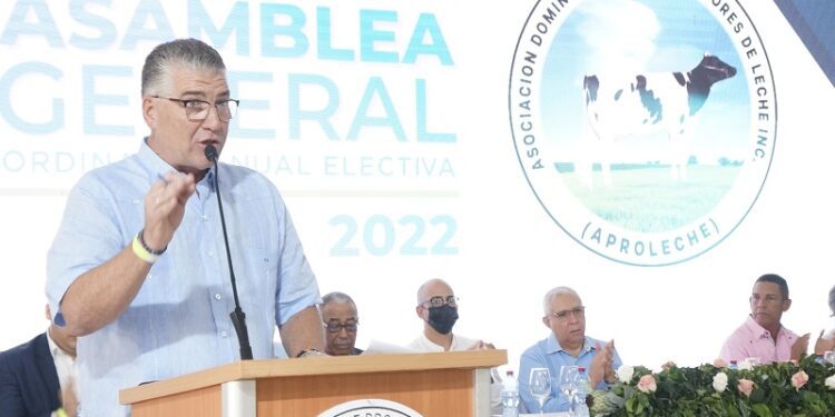 Rivero sostiene que RD tiene potencial para autosuficiencia lechera
