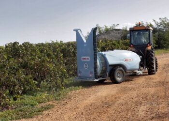 Más de 500 tractores bloquean calles de París en una nueva protesta contra el Gobierno